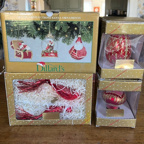 Dillard’s Trim a Tree Collection - Picture 2 of 9